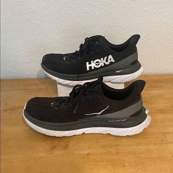 HOKA One One Black ProFly W Mach 4 Running Sneakers Size 8